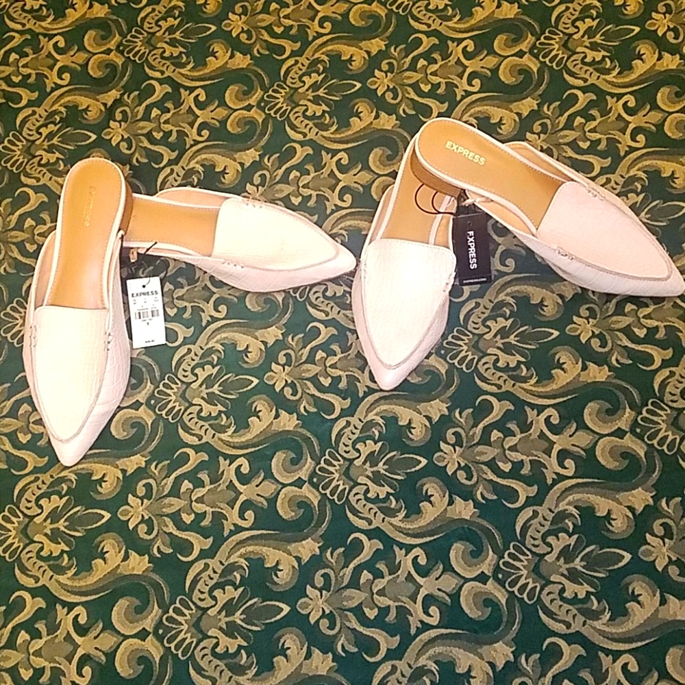 EXPRESS WOMEN SHOES